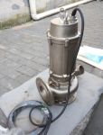 Bom chim hoa chat Inox WQ 50WQP10-10-0.75
